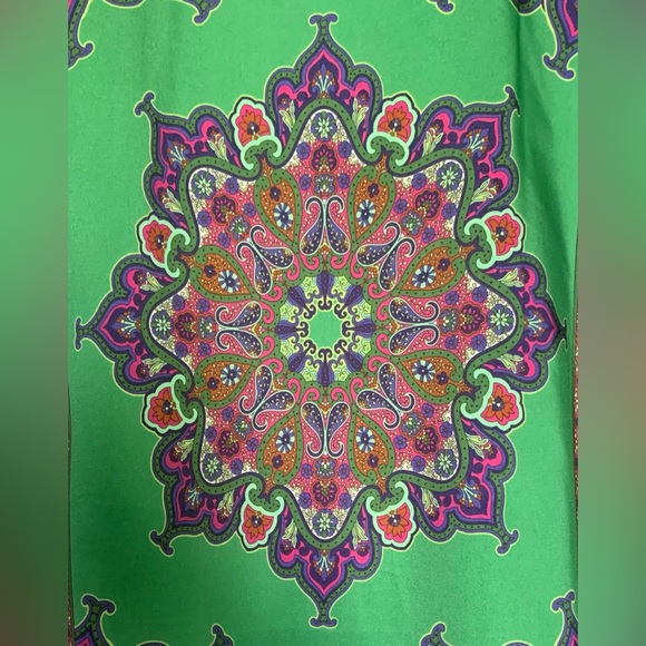 Zara Long Sleeve Button Up Collared Oversized Blouse Green w/ Print Large - Picture 10 of 16